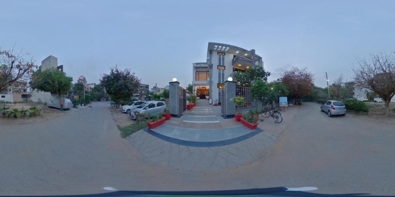 Dreamz Hospitality Gurgaon Hotel Esterno foto