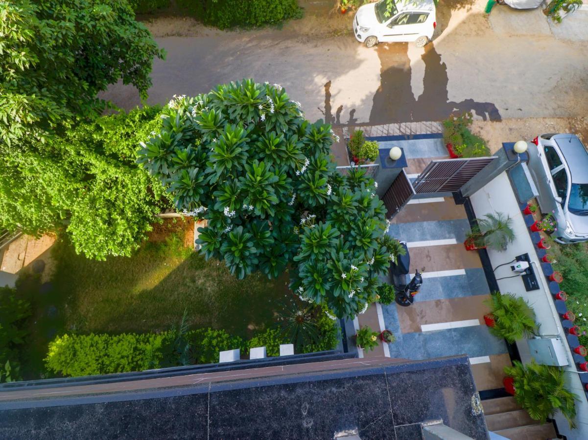 Dreamz Hospitality Gurgaon Hotel Esterno foto