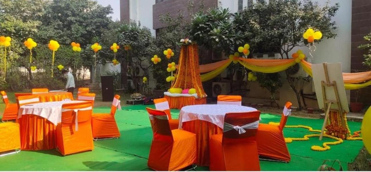 Dreamz Hospitality Gurgaon Hotel Esterno foto